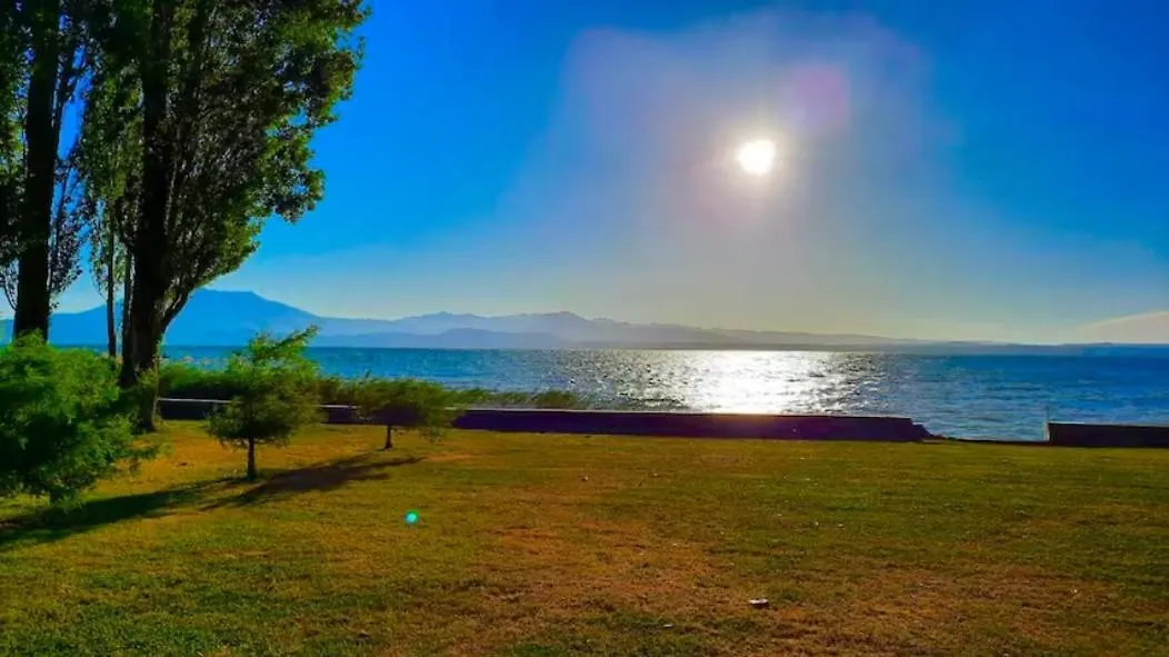Lido Galeazzi Giant Pool Apartment Sirmione